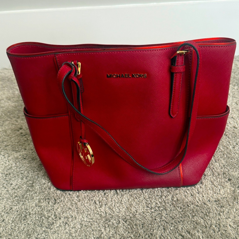 MICHALE KORS Red Jet Set Saffiano Leather Medium Tote